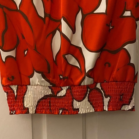 Nine West Vibrant Red and Cream Floral Blouse - Picture 8 of 9